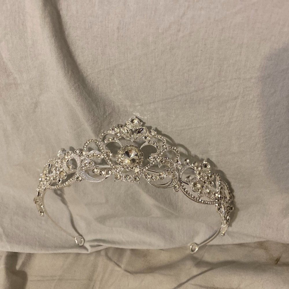 Tiara-Silver-Jeweled